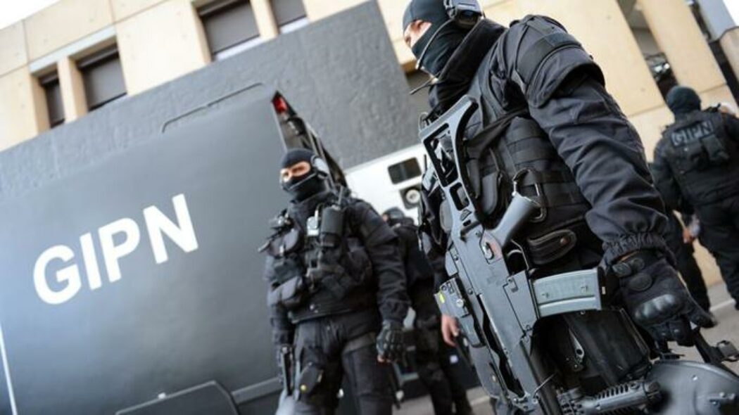 Police de Bruxelles : une taupe informait le frère du principal coordinateur des attentats de Paris et Bruxelles