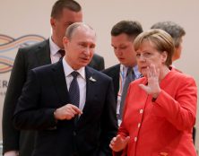 Poutine négocie ses exportations de gaz avec Merkel malgré les menaces de Trump