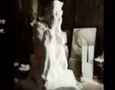 Sculpture sur pierre de Notre Dame de la Salette