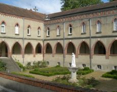 Le monastère des Dominicaines à Paray-le-Monial refait son toit