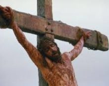 Ce médecin légiste a réalisé l’autopsie du Christ à partir du Saint-Suaire