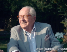 Jean-Marie Le Pen aimerait voir Bruno Gollnisch tête de la liste RN aux européennes