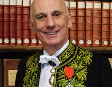 Michel Zink reçu à l’Académie française