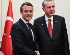 Emmanuel Macron, chef des armées inquiétant