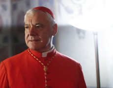 L’origine de toute cette crise se situe dans une sécularisation de l’Eglise et dans la réduction du prêtre au rôle de fonctionnaire