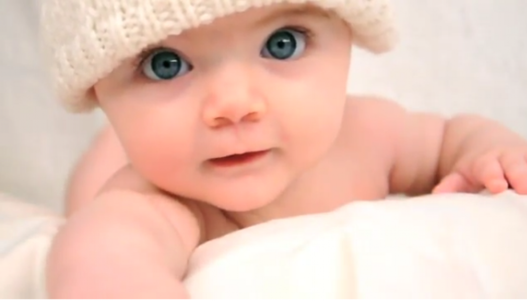 Cette publicité pour l’avortement montre un adorable bébé