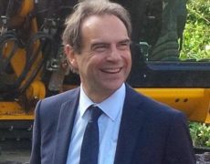 Le maire LR d’Evreux conseille les Gilets jaunes
