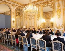 PMA : le débat n’est pas apaisé entre le lobby LGBT et le président Macron