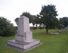 En plein centenaire, des éoliennes à côté d’un cimetière de la Grande Guerre