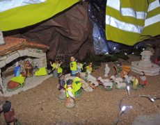 Les Gilets jaunes font leur entrée dans la crèche