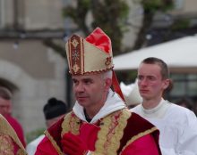 L’erreur qui consiste à placer l’origine de l’autorité dans le peuple a pénétré aujourd’hui jusque dans le Compendium de la doctrine sociale de l’Église