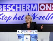 Marine Le Pen et Steve Bannon reçus par le Vlaams Belang pour dénoncer le Pacte sur les migrations
