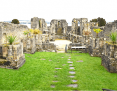 (Re)découvrez les ruines de l’abbaye bretonnes de Landévennec !