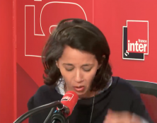 Sur France Inter, Sophia Aram nous rappelle pourquoi les médias ne méritent pas notre respect