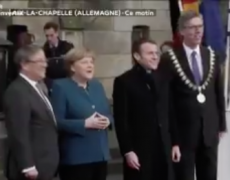 Aix-la-Chapelle : Macron accueilli par des sifflets, des huées et des”Macron démission”
