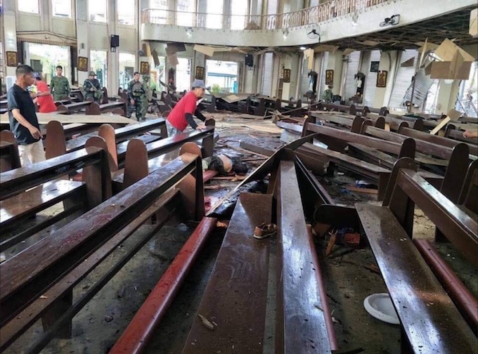 Philippines : au moins 18 morts dans un double attentat contre une cathédrale