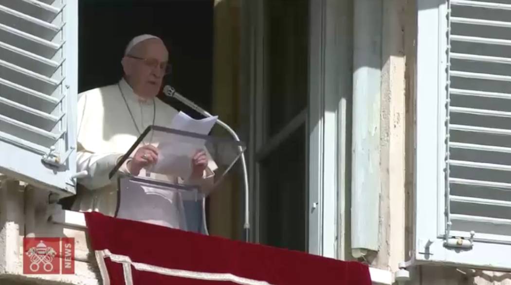 Le pape appelle à favoriser les naissances