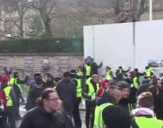 Gilets Jaunes : le bras de fer continue