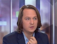 Geoffroy Lejeune bientôt éjecté de Valeurs Actuelles ?