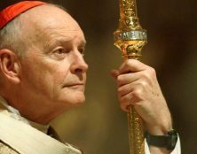Theodore McCarrick réduit à l’état laïc, le cardinal Farrel promu