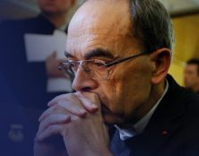 Tous les prêtres et laïcs du diocèse de Lyon ne réclament pas la démission de leur archevêque