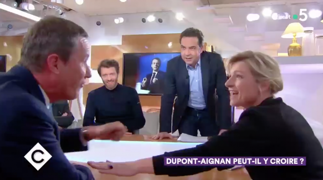 Nicolas Dupont-Aignan vs Patrick Cohen : “C’est un macroniste sur le service public qui passe sa vie à cirer les pompes du pouvoir “