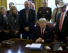 Mur avec le Mexique : Donald Trump tient bon