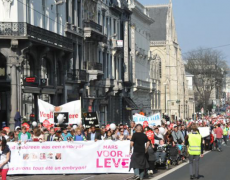 Marche pour la vie à Bruxelles dimanche 31 mars : marche silencieuse et collecte de vêtements d’enfants