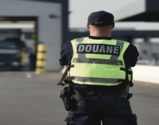 Un préfet envoie la police empêcher les douanes de faire des contrôles