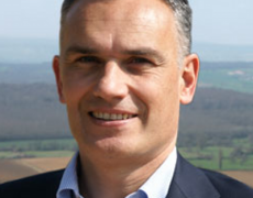 L’étrange numéro 3 de la liste LR : Arnaud Danjean proche d’Hashim Thaci, trafiquant islamiste à la tête du Kosovo