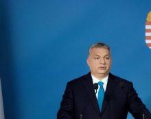 Caricaturale attaque contre Viktor Orban au Parlement européen