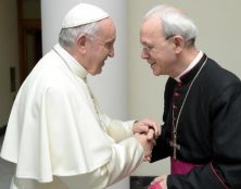 Les restrictions imposées à la messe traditionnelle constituent un “grave abus de la fonction papale”