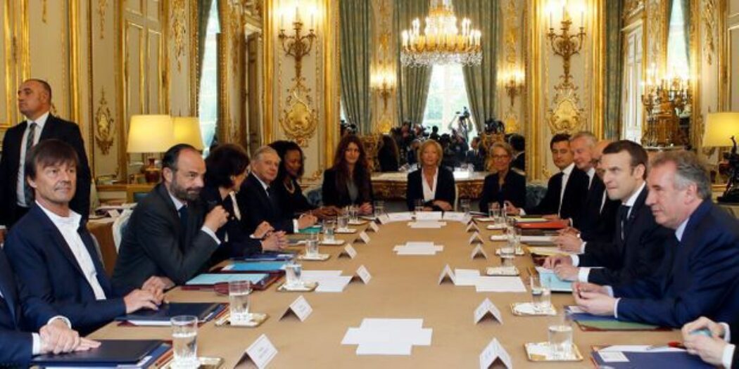 Des anciens membres de « groupuscules d’extrême droite » à la table du Conseil des ministres