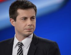 Primaire démocrate aux Etats-Unis : le candidat LGBT jette l’éponge