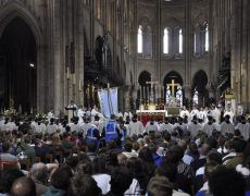 Notre-Dame de Paris : “Il faut que France, il faut que Chrétienté continue”