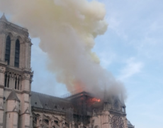 En 2016, le rapport d’un chercheur italien, spécialiste des questions d’incendie, alertait sur le risque majeur de catastrophe pour la cathédrale