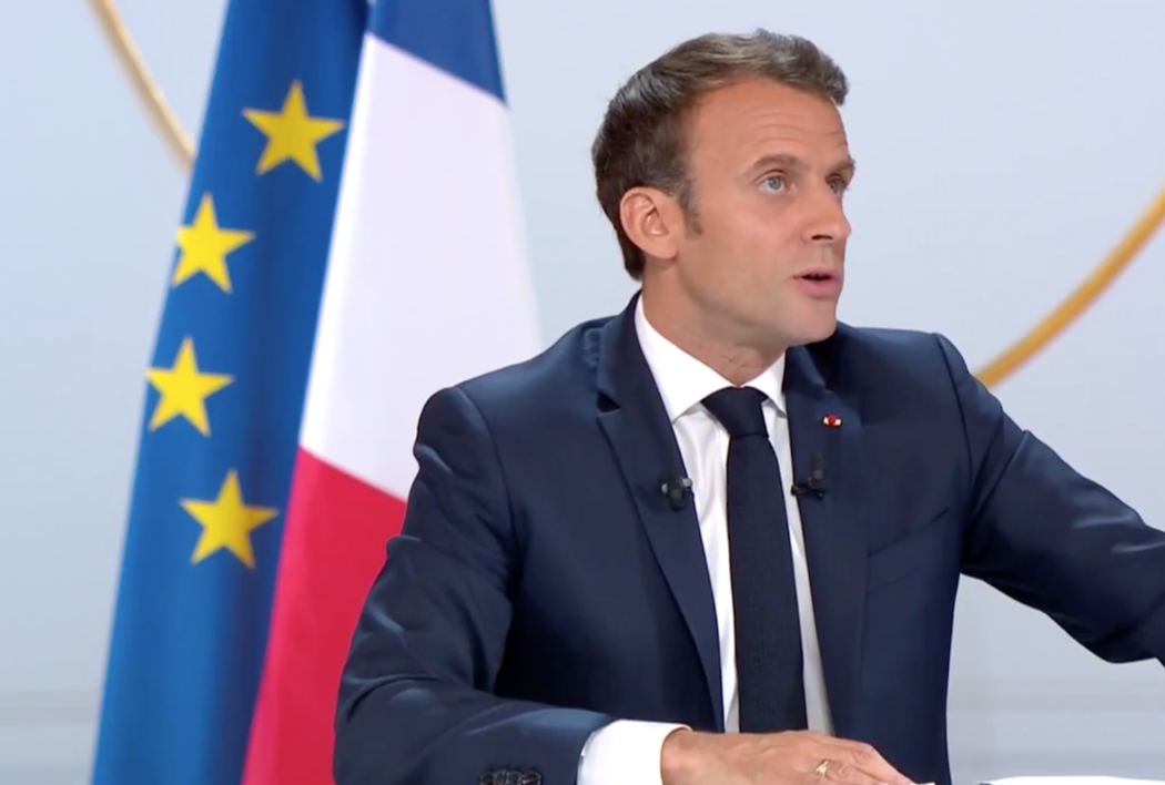 Selon Macron, la hausse des agression prend sa source… dans les réseaux sociaux 