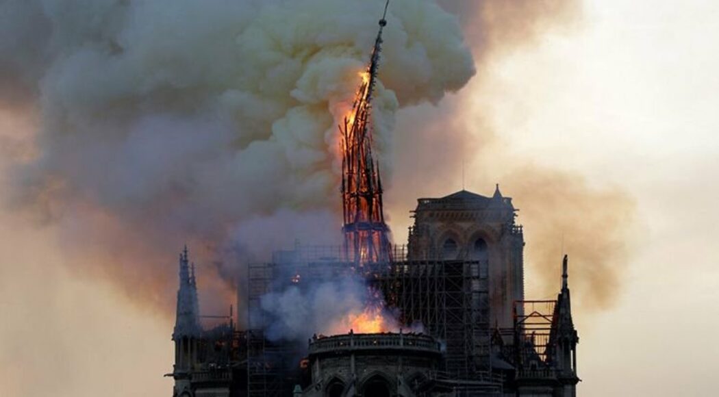 Malgré la catastrophe, Notre-Dame de Paris reste debout et le trésor est sauvé