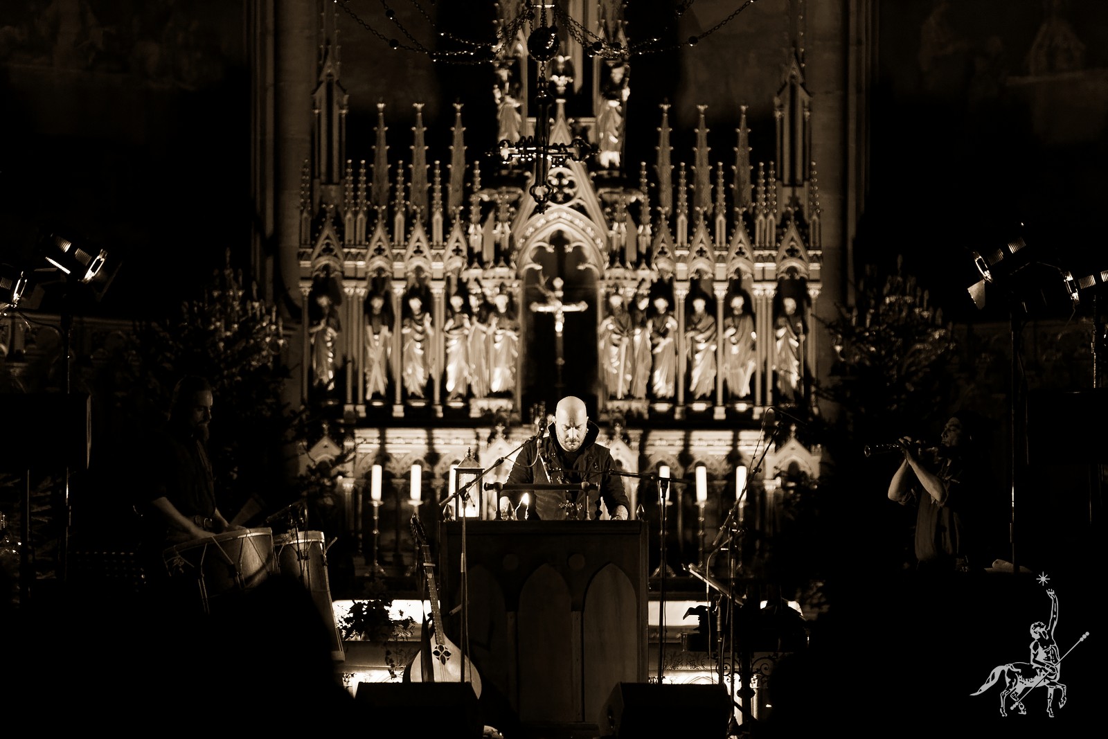 Les concerts néo-paganistes de Luc Arbogast dans les églises
