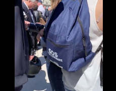 Une journaliste de BFM arbore un blouson “Defend Europe” des Identitaires