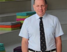 Homophobie à l’ICES ? Ecrivez à Eric de Labarre