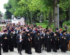Marche pour la vie en Moldavie, avec le président et les évêques