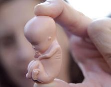 Avortement : Les femmes ont-elles vraiment “le choix” ? Pas vraiment