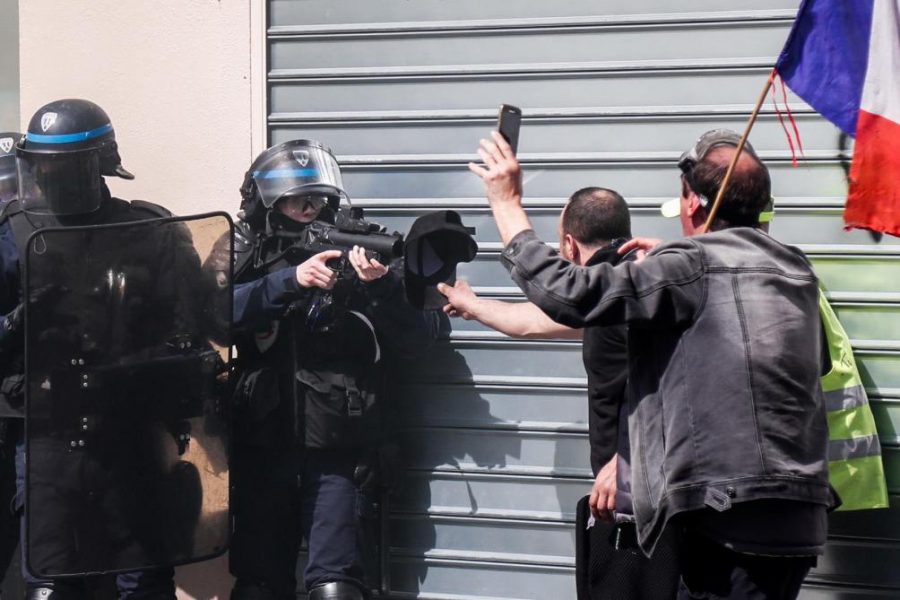 Gilets jaunes : Deux officiers de gendarmerie ont refusé d’obéir à des ordres qui étaient disproportionnés face à une foule calme