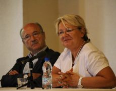 Municipales : les appels de Marine Le Pen au localisme ne s’appliquent pas aux maires d’Orange et Bollène