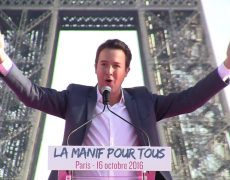 Guillaume Peltier gagne haut la main le premier prix au festival international du retournement de veste