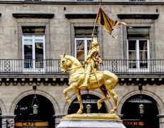 Fêtes de Jeanne d’Arc : l’un des deux pages exclu pour… royalisme