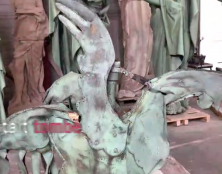Le coq de Notre-Dame de Paris exposé en Dordogne