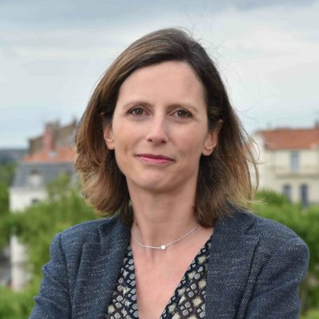 Emmanuelle Ménard : museler l’opposition arrange bien le gouvernement