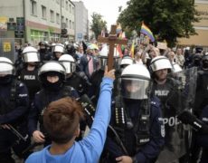 La Pologne catholique résiste à la peste arc-en-ciel